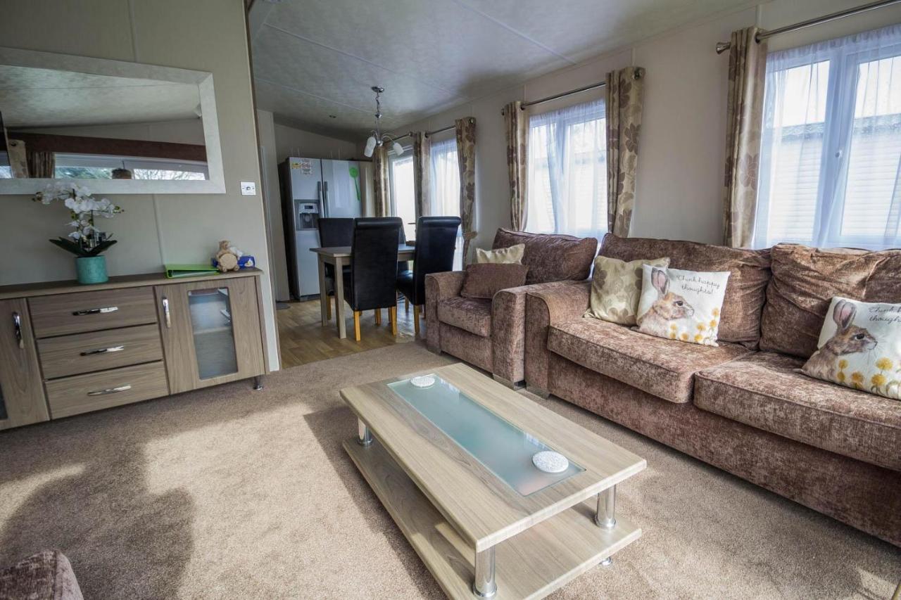 Modern 6 Berth Caravan At Highfield Grange In Essex Ref 26609P Clacton-on-Sea Luaran gambar