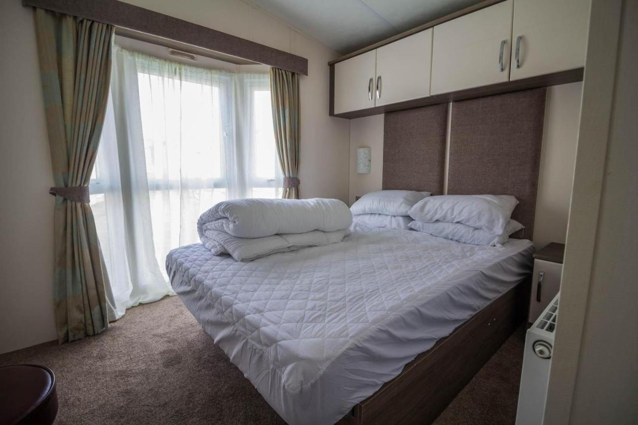Modern 6 Berth Caravan At Highfield Grange In Essex Ref 26609P Clacton-on-Sea Luaran gambar